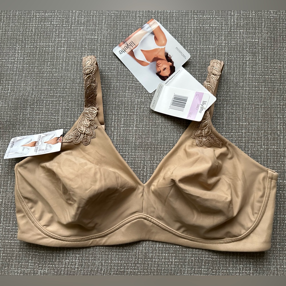 Lilyette Minimizer Wirefree Bra – Style 961, Size 38D, Nude Beige